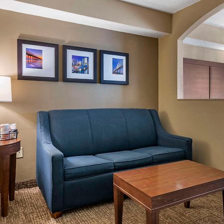 Comfort Suites Baymeadows Near Butler Blvd Джаксънвил Екстериор снимка