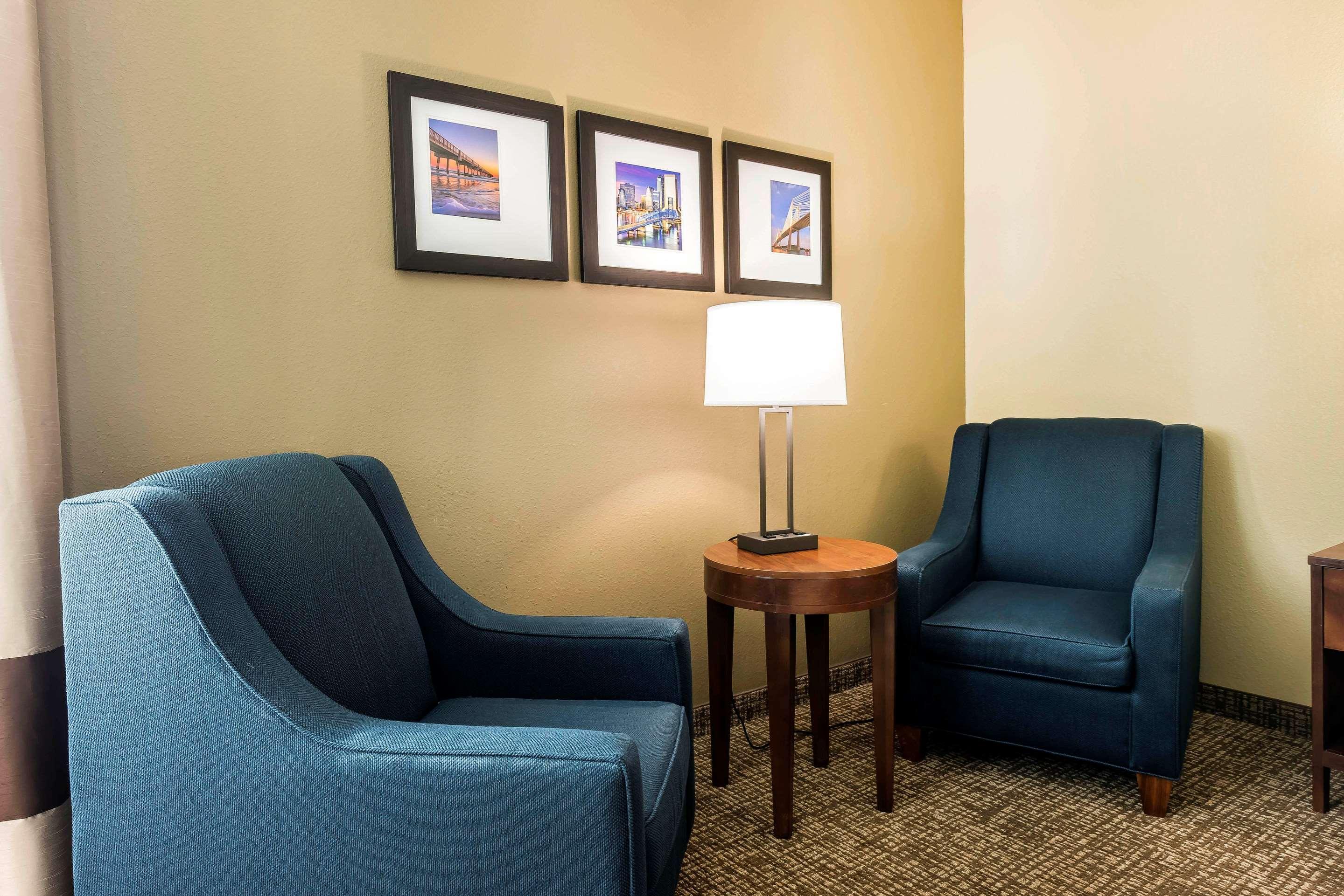 Comfort Suites Baymeadows Near Butler Blvd Джаксънвил Екстериор снимка