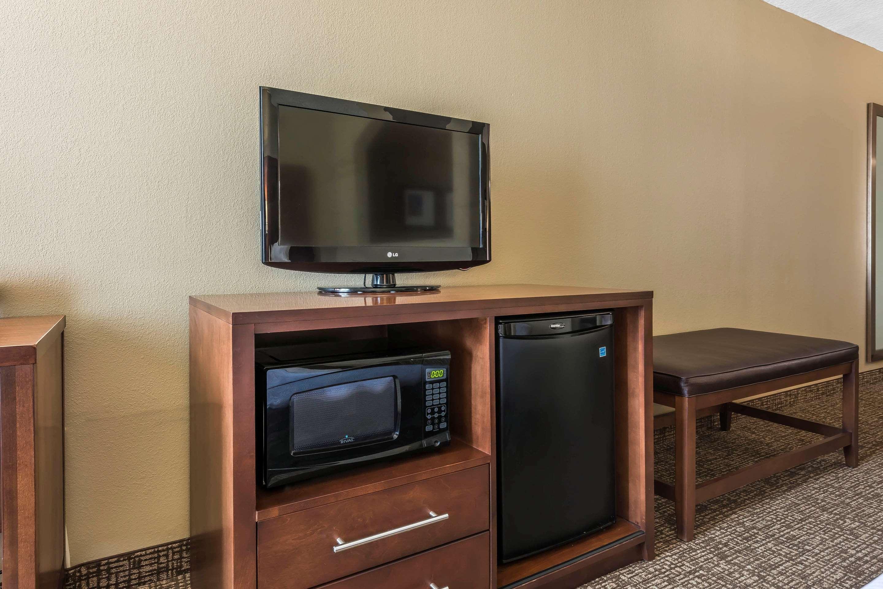 Comfort Suites Baymeadows Near Butler Blvd Джаксънвил Екстериор снимка