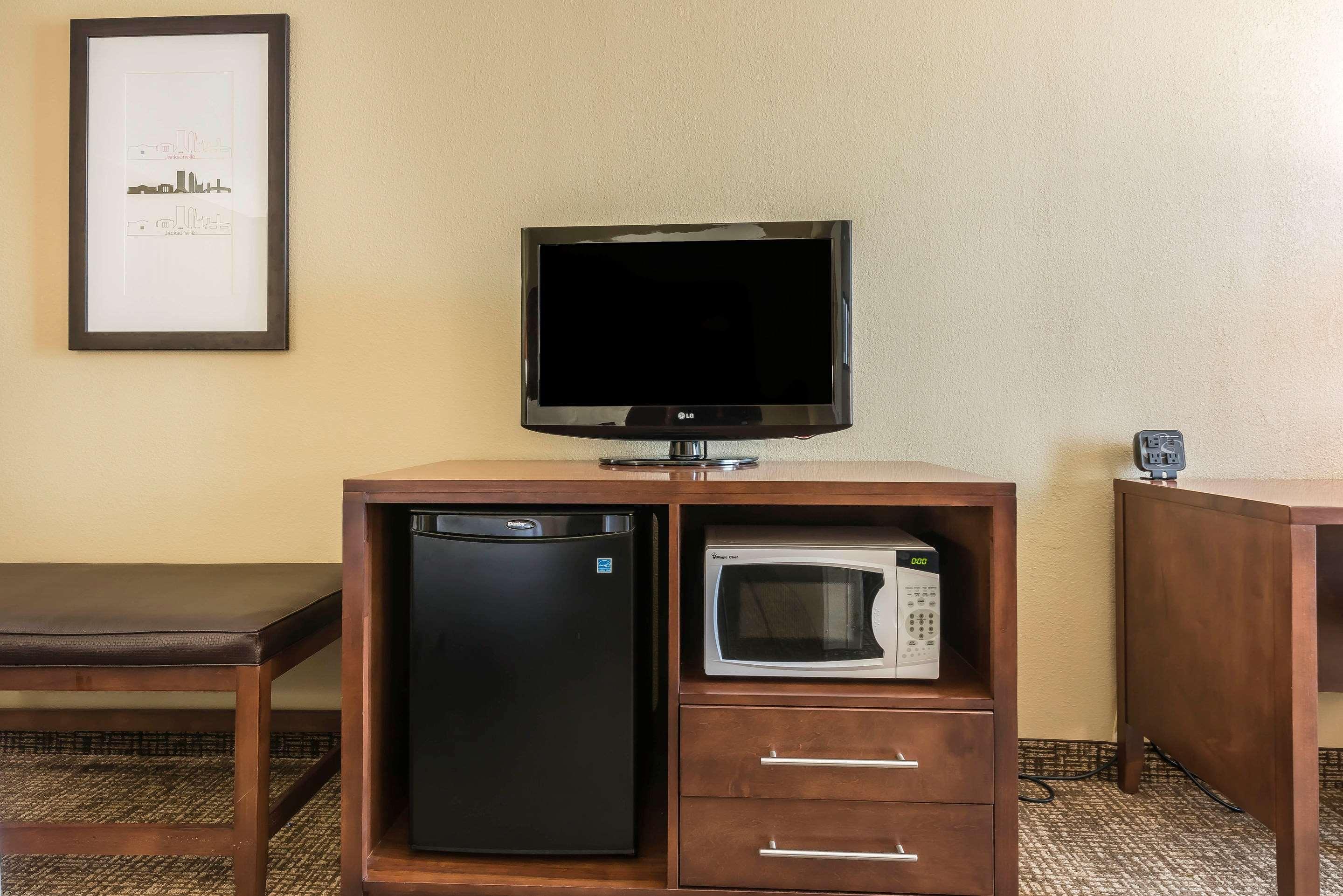 Comfort Suites Baymeadows Near Butler Blvd Джаксънвил Екстериор снимка