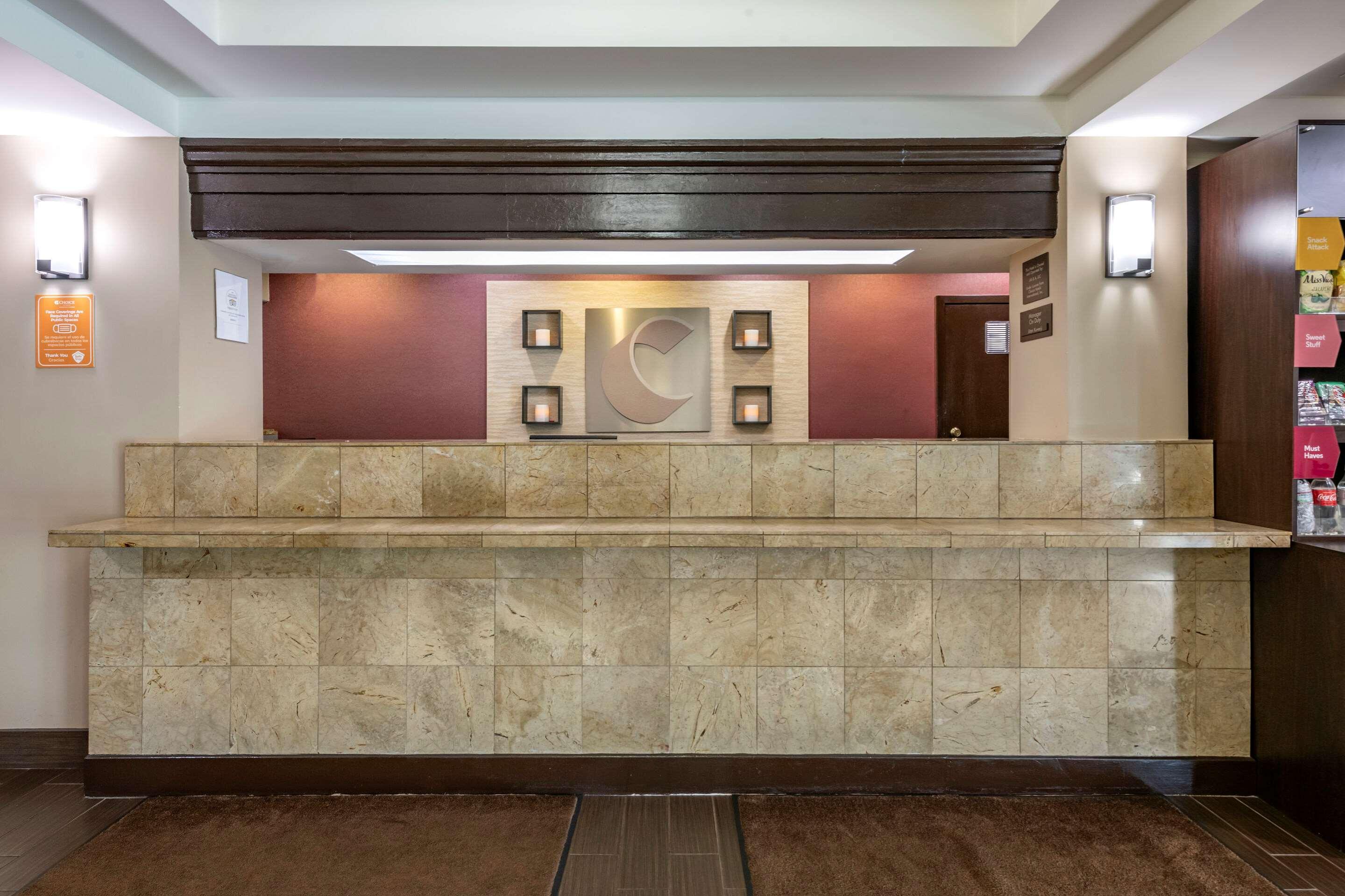 Comfort Suites Baymeadows Near Butler Blvd Джаксънвил Екстериор снимка